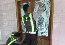 Satlantas Polres Pesisir Barat  Bakti Sosial di Masjid Hidayatul Mutaqodimin