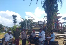 Polsek Sumberjaya Amankan Ibadah Hari Raya Kuningan Umat Hindu