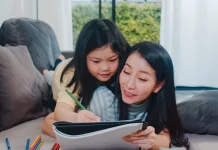 Belajar Membaca Harus Menyenangkan, Ini Pendekatan yang Tepat untuk Anak Usia Dini