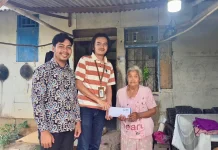 PLN ULP Menggala Berbagi, Dana Zakat Disalurkan untuk Lansia dan Dhuafa