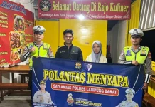 Sat Lantas Lampung Barat Edukasi Warga lewat Polantas Menyapa
