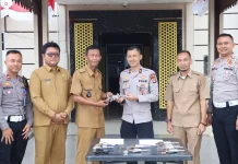 Warga Mesuji Serahkan 11 Senpi Rakitan dan Empat Amunisi ke Polisi