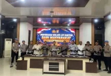 Polres Mesuji Terima Puluhan Senpi Rakitan dari Masyarakat