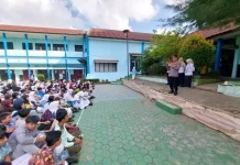 Kapolsek Sukarame Ajak Siswa SMK 1 Bandarlampung Isi Masa Sekolah dengan Prestasi