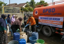 BPBD Bandarlampung Kirim Air Bersih untuk Warga