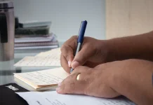 Kenapa Menulis di Kertas Masih Penting di Era Digital?