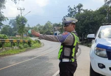 Satlantas Polres Tanggamus Usut Video Viral Mobil Dinas Ugal-ugalan