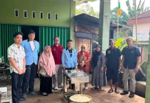Tim UBL Kembangkan Mesin Pengiris untuk Tingkatkan Produksi Keripik Pisang