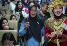 HUT RI, KAI Ajak Pelanggan Nyanyikan Indonesia Raya & Ikuti Lomba di Atas Kereta