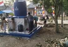 Sumur Bor Polres Mesuji Bantu Warga Labuhan Permai