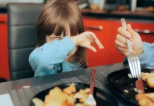 Solusi untuk Anak Picky Eater agar Mau Cicip Makanan Baru