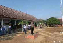 Kabag SDM Polres Mesuji Motivasi Pelajar Berprestasi