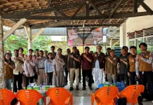 Desa Way Hui Dorong Pengolahan Sampah Plastik Berkelanjutan