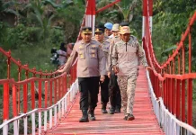 Kurang dari Dua Hari, Jembatan Gantung Bumi Arum Pulih Berkat Gotong Royong Warga