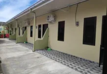 Abu Vulkanik Masih Menempel, Warga Bandar Lampung Rutin Bersihkan Rumah