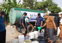 Kemarau dan Dampak Abu Vulkanik, Warga Sidodadi Dapat Bantuan Air Bersih