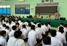 Polresta Bandar Lampung Bekali Siswa SMK 2 Mei Cegah Kenakalan Remaja