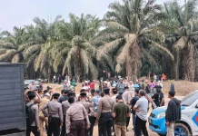Polisi Gabungan Kawal Aksi Warga di Lahan PT PAL