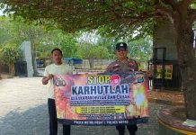Cegah Karhutla, Bhabinkamtibmas Polres Metro Ajak Warga Jaga Lingkungan
