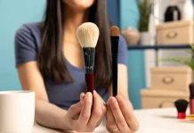 Jangan Tunggu Kotor, Ini Waktu yang Tepat Membersihkan Alat Makeup