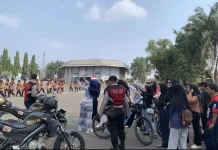 Personel Polres Lampung Utara Amankan Kegiatan Masyarakat di Stadion Sukung Kota