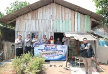 Sipropam Polres Lampung Utara Salurkan Bansos kepada Warga