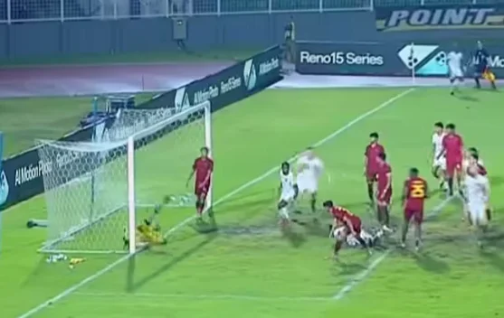 VAR dan Dua Kartu Merah Warnai Kekalahan Arema di Lampung