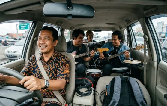 Hindari Bahaya, Ini Cara Cerdas Dengarkan Musik saat Mudik