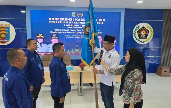 Muklis Kembali Terpilih Menjadi Ketua PWI Lampung Timur - RRI.co.id