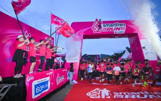 SMARTFREN Perkuat Jaringan di Lampung lewat Fun Run 2026
