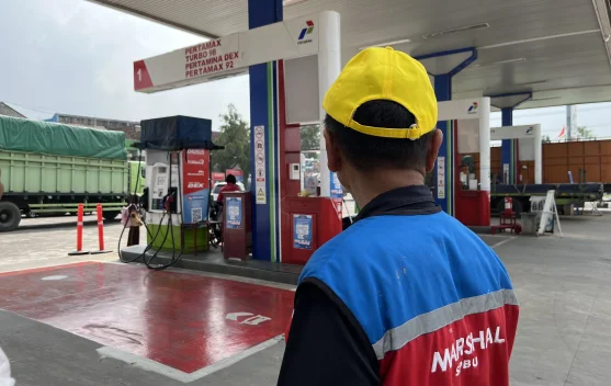 Kenaikan Harga Pertamax Picu Peralihan ke Pertalite, Penjualan Pertamax ...