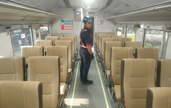 KA Rajabasa Gunakan Kereta Ekonomi Premium, Tarif Tetap Rp32.000
