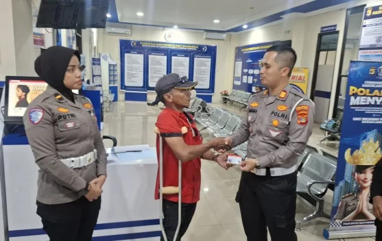 Penyandang Disabilitas di Bandar Lampung Terima SIM D Gratis di Hari Bhayangkara