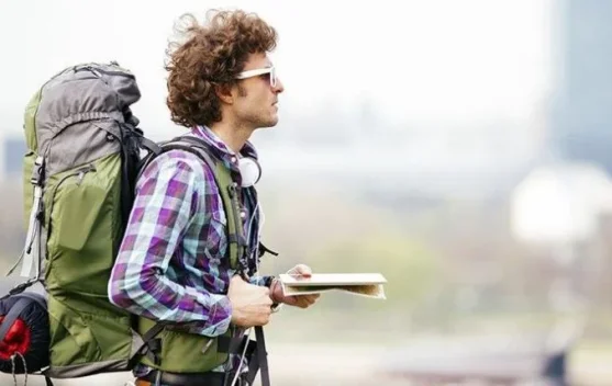 Anak Muda dan Kebiasaan Traveling Murah ala Backpacker