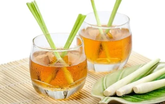 Mau Teh Lebih Segar dan Kaya Manfaat, Tambahkan 6 Bahan Ini