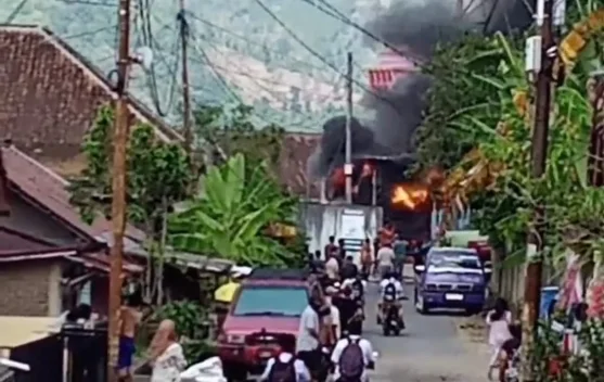 BTS Telkomsel di Kecamatan Gisting Terbakar, Jaringan Terdampak