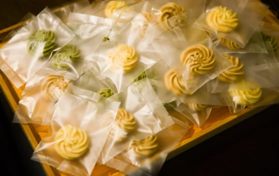 Fenomena Edible Packaging: Kemasan Ramah Lingkungan Berbahan Rumput Laut