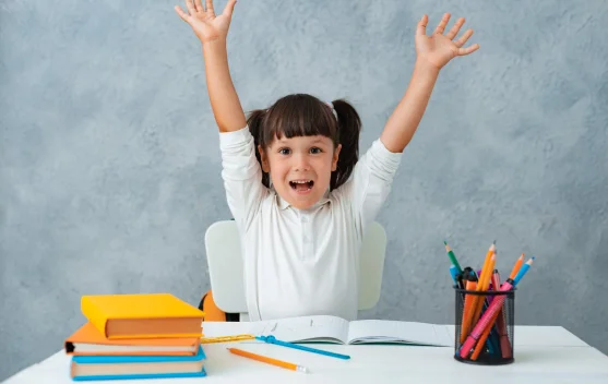 Semangat Belajar Anak Naik Turun? Coba Bangun Kebiasaan Sederhana Ini