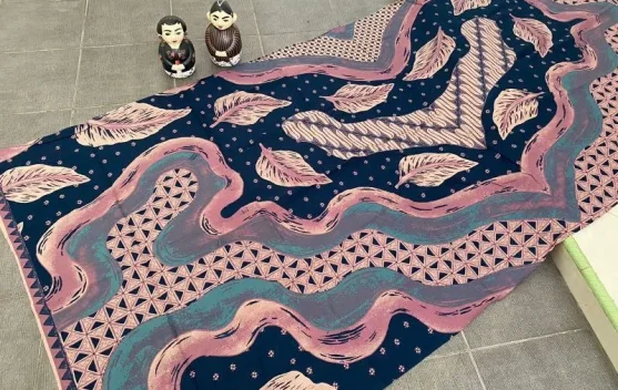 Cara Baru Generasi Muda Memakai Batik Kontemporer