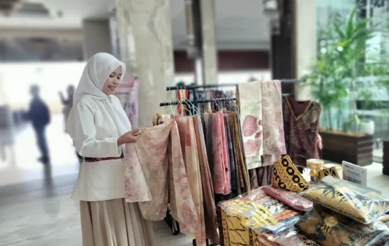 UMKM Emas Prima Indonesia lkut serta dalam Bazar Rakerwil PW Fatayat NU Lampung