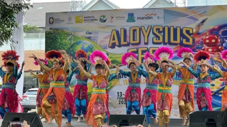 Aloysius Fest 2026 Ditutup Fun-Walk dan Pentas Seni