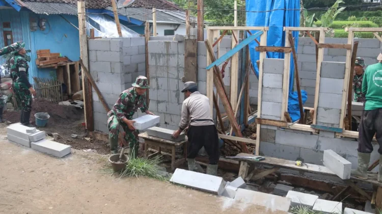 Rumah Saefuloh Direhab Program TMMD Ke-127 Kodim 0624