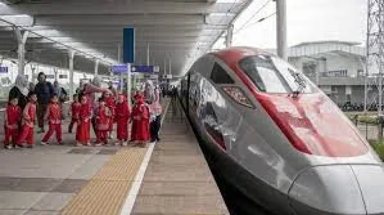 Lonjakan Penumpang hingga 25 Persen saat Libur Imlek
