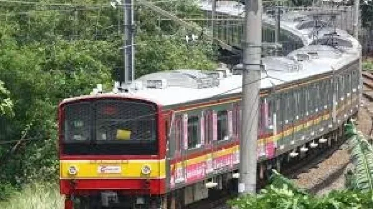 Ini Komentar Pengguna Jasa Kereta KRL, KAI Group