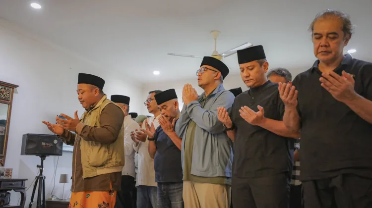 Sejumlah Pejabat Melayat, Ibunda Wali Kota Bandung Dimakamkan di Bogor