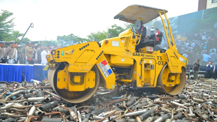 Polda Jabar Musnahkan Ribuan Knalpot Bising