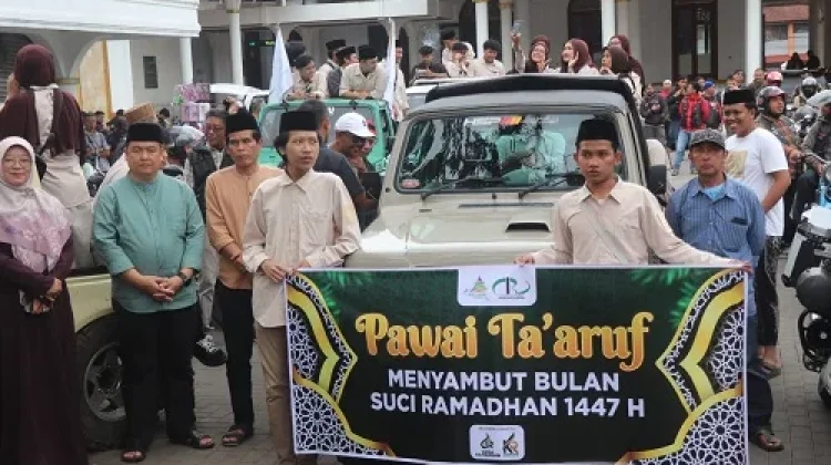 Warga Sumedang Meriahkan Pawai Ta’aruf Ramadan