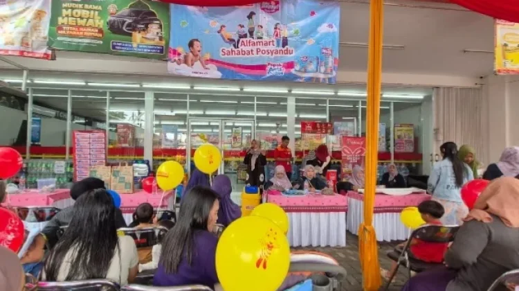 Kolaborasi Alfamart - Baby Happy Gelar Program Sahabat Posyandu