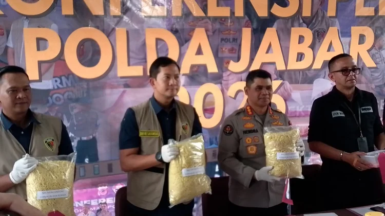 Ditkrimsus Polda Jabar Ungkap Pabrik Mie Boraks dan Formalin, di Garut