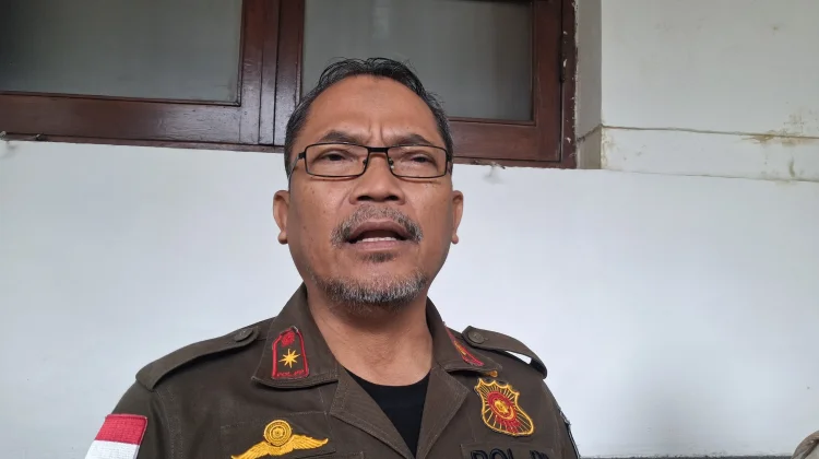 Satpol PP Kota Bandug Tegas Larang Perang Sarung